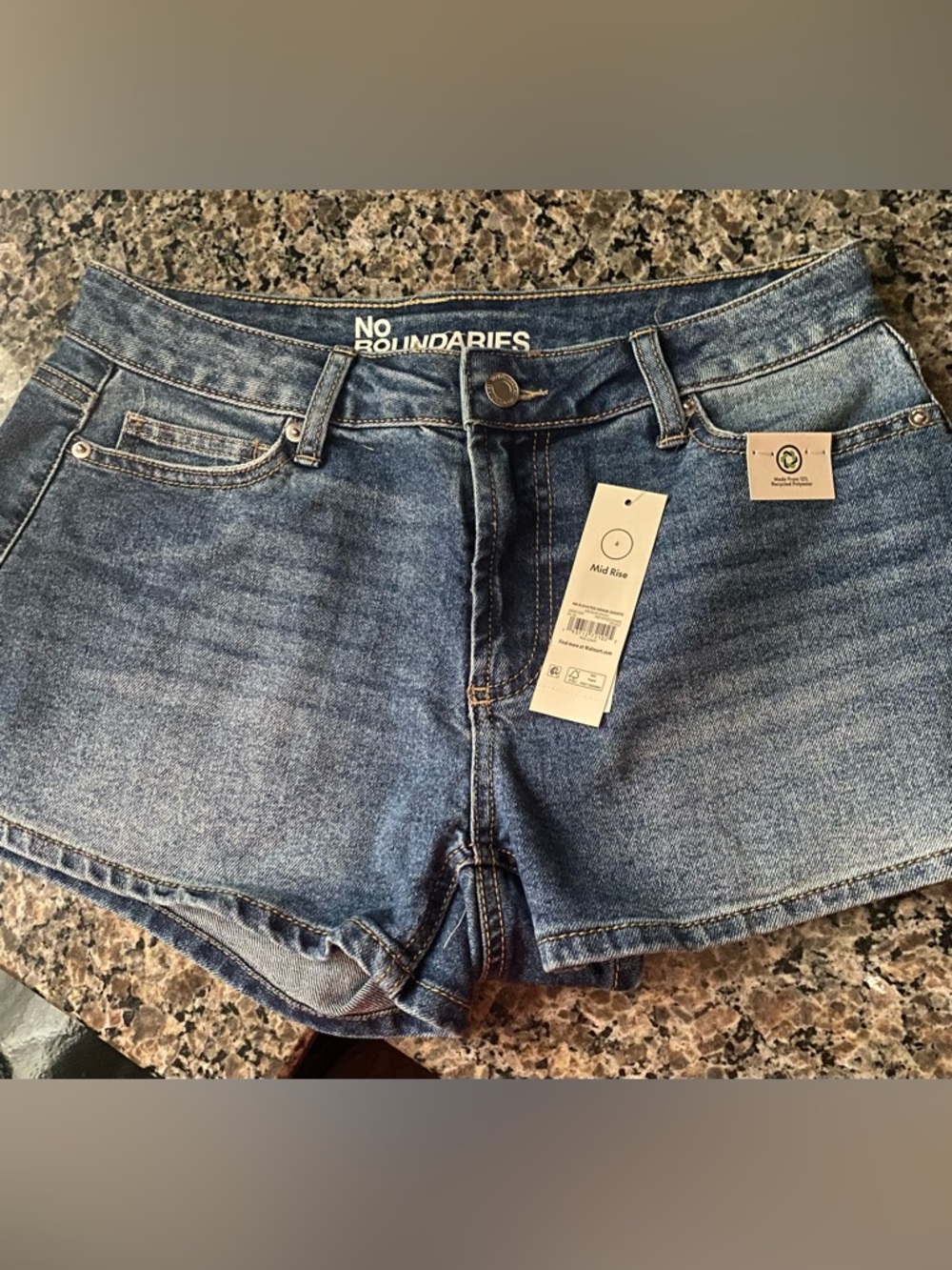 NO BOUNDARIES SHORTS. SIZE 4. BRAND NEW WITH TAGS. BOW TIES ON THE BACK POCKETS